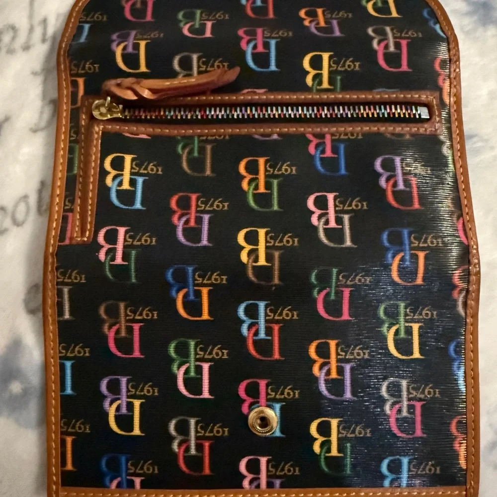 Dooney & Bourke DB75 multi-color slim wallet EUC - Picture 7 of 16